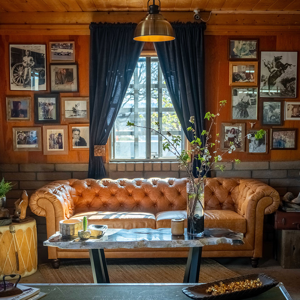 white-horses-ranch-paul-bond-boots-barn--lobby